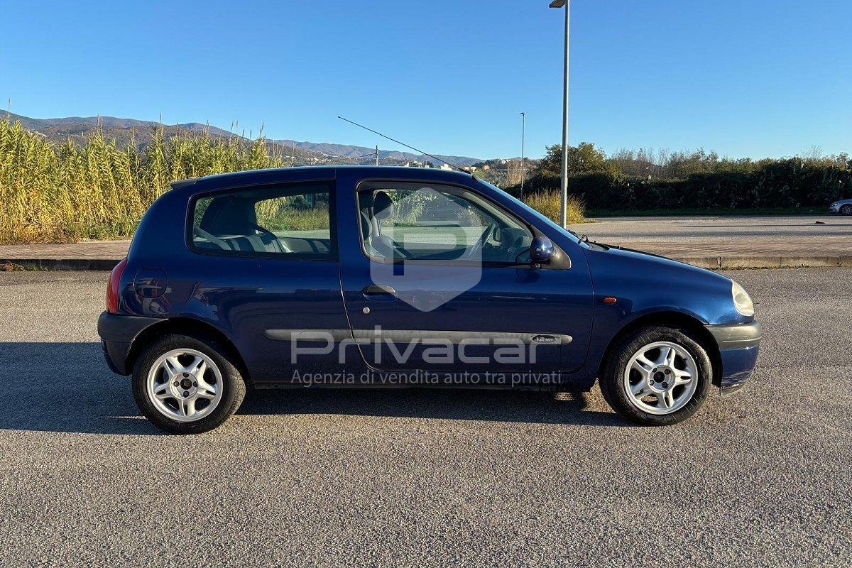 RENAULT Clio 1.2 16V cat 3 porte Dynamique