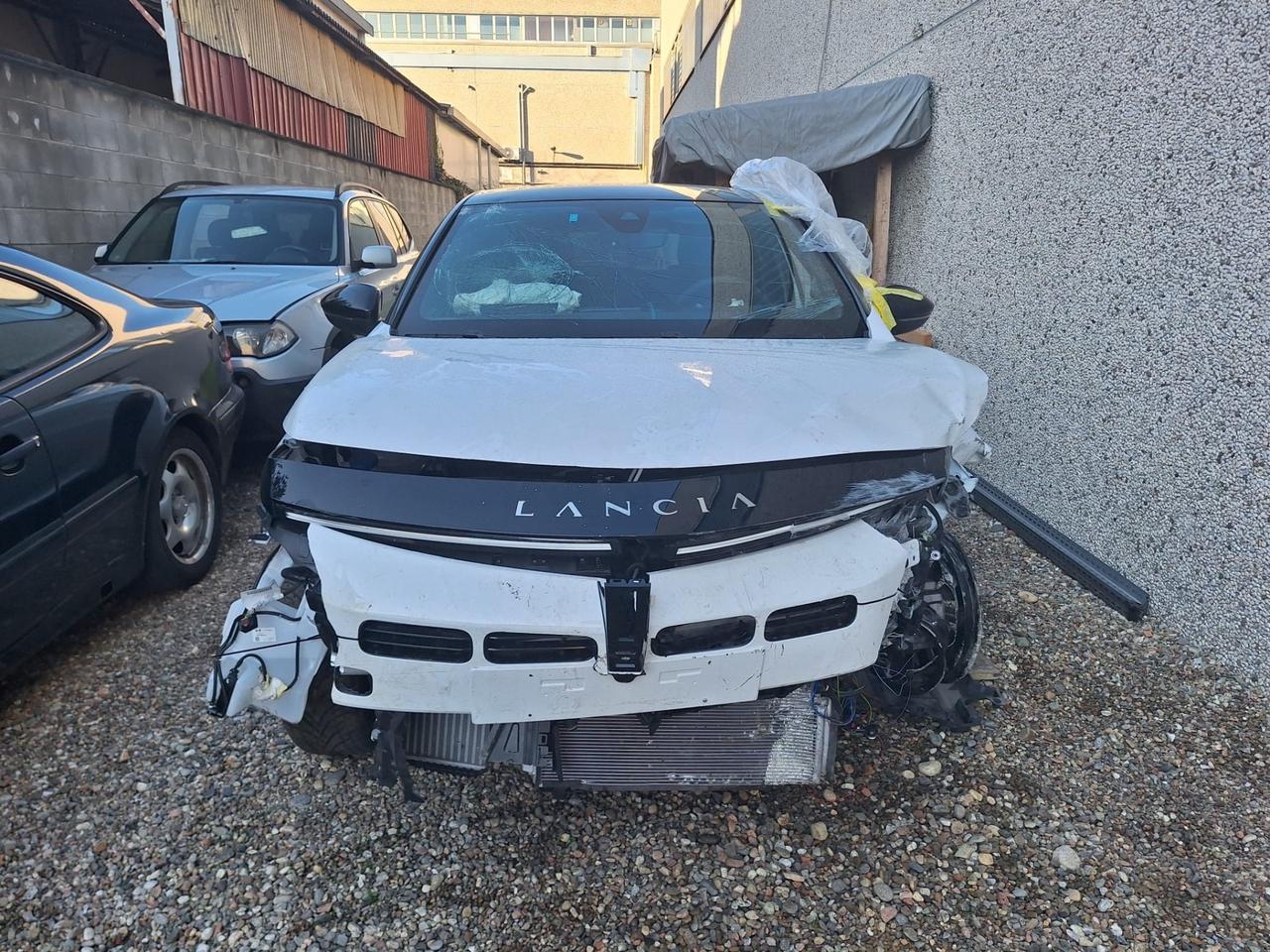 Lancia Ypsilon Hybrid e-DCT