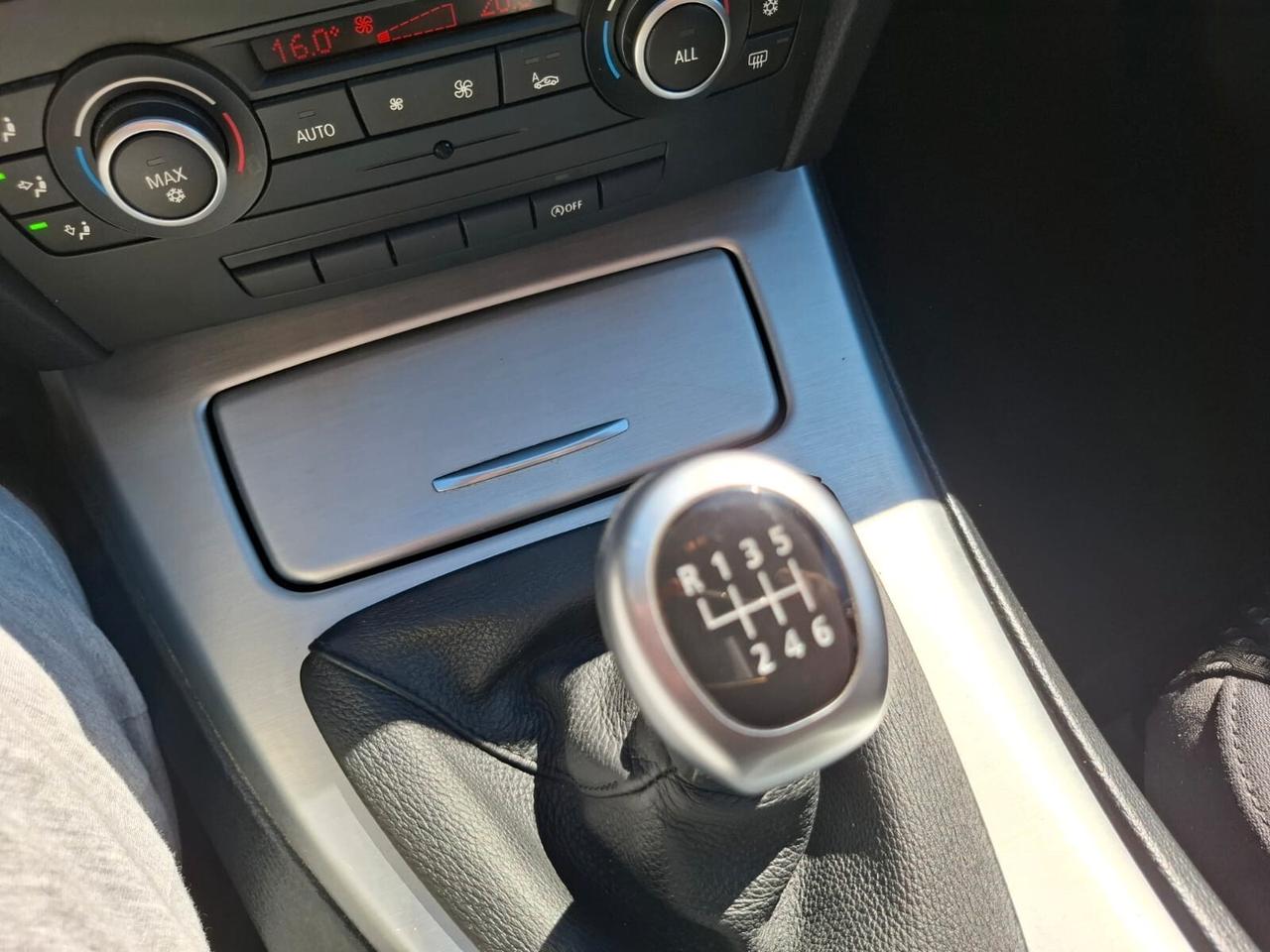 Bmw 318 SW 2.0 TDI 143CV del 2011 NEOPATENTATI