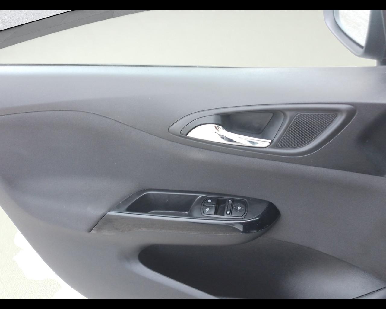OPEL Corsa 5ª serie - Corsa 1.4 90CV GPL Tech 5 porte Black Editi