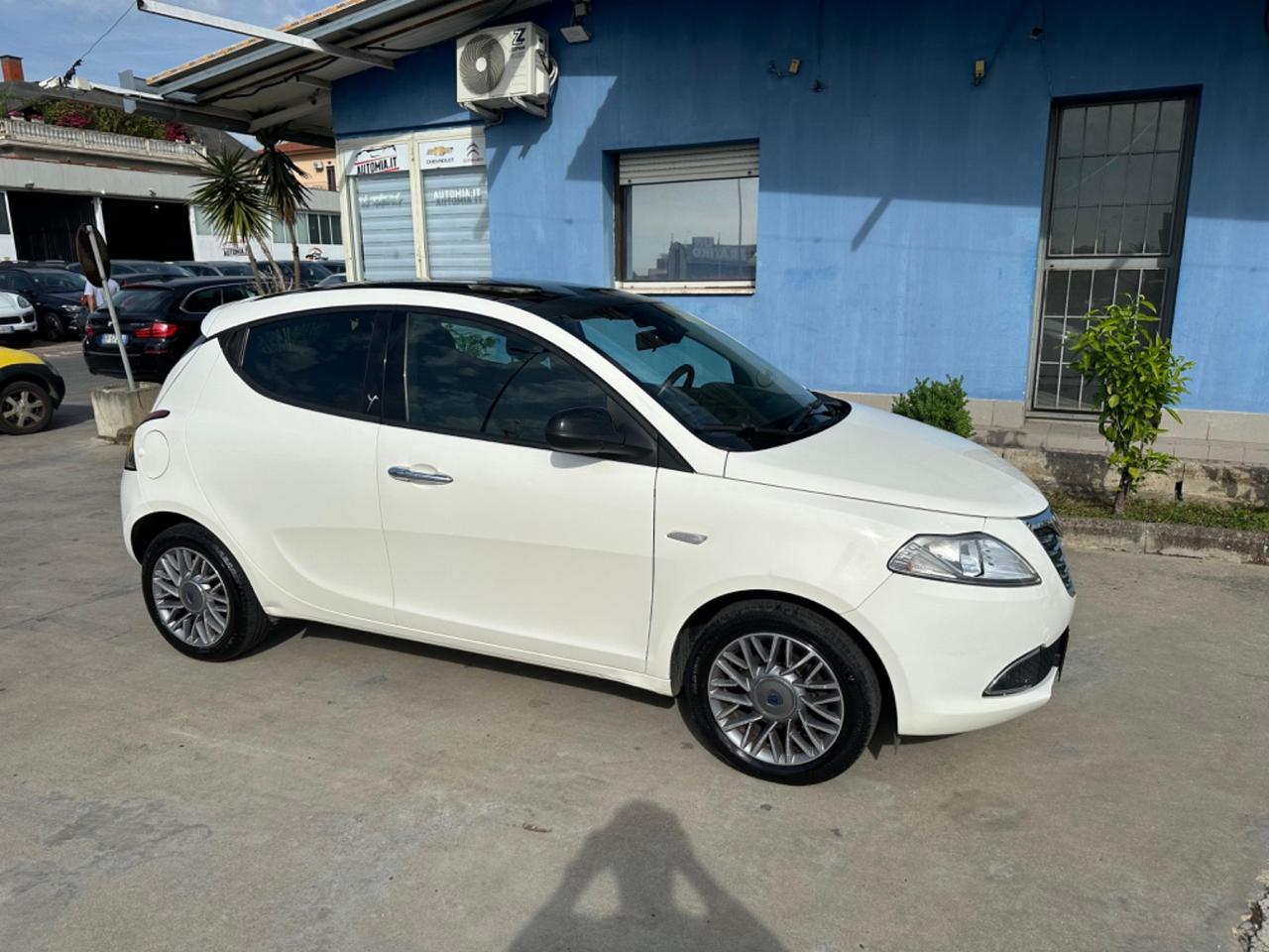 Lancia Ypsilon 1.3 MJT 16V 95 CV 5 porte PLATINUM