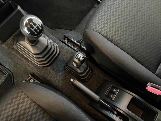 SUZUKI Jimny 1.5 5MT Top