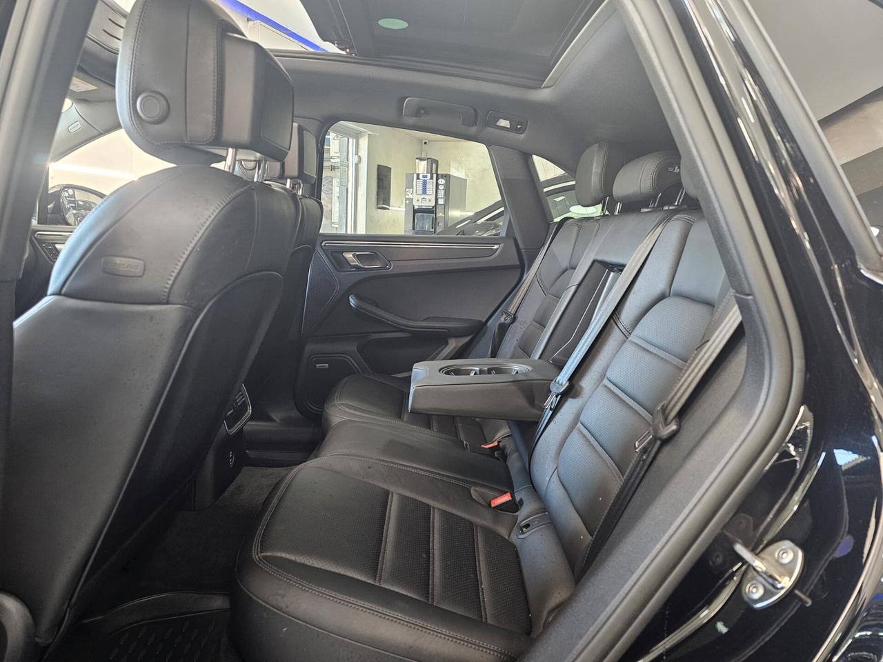 NUOVA PORSCHE MACAN TURBO 2.0 BENZINA 245CV - TETTO PANORAMICO APRIBILE
