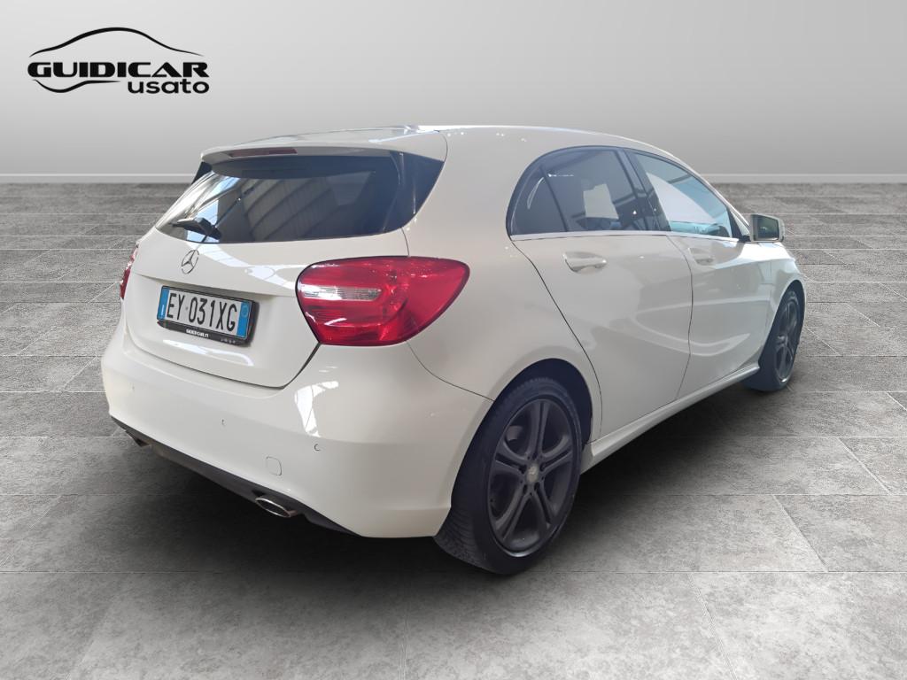 Mercedes-Benz Classe A - W176 - A 180 Sport E6