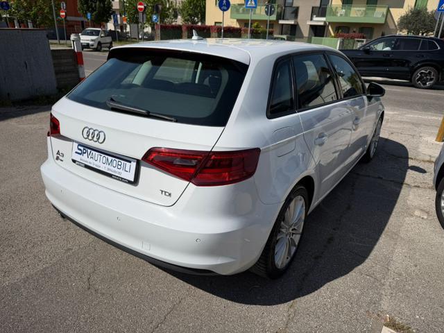 AUDI A3 1.6 TDI AUTOMATICA S TRONIC