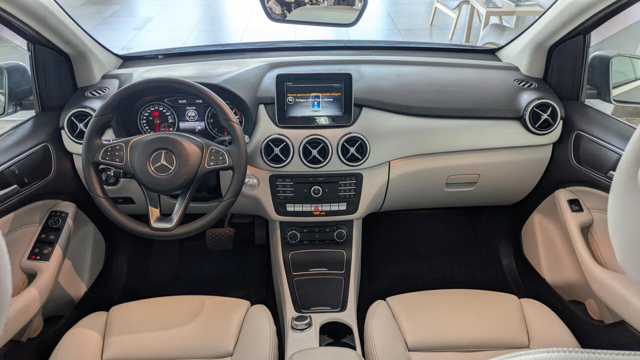 Mercedes-benz B 180 B 180 d Automatic AMG Line Advanced Plus