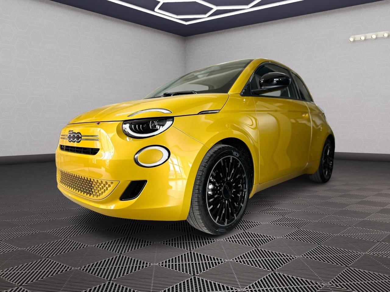 Fiat 500 Berlina Hybrid Icon
