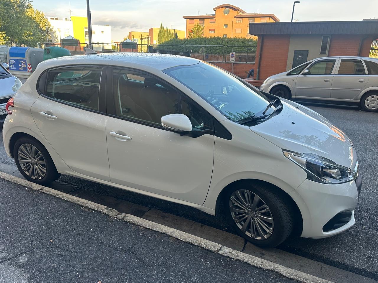 Peugeot 208 BlueHDi 5 porte Active