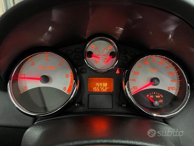 Peugeot 207 CC 1.6 Hdi cabrio dai bassi consumi!