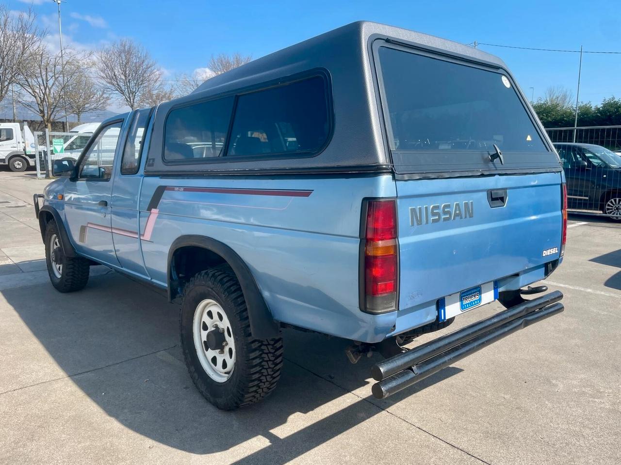 NISSAN KING CAB 2.5 - PICK UP 4 X 4