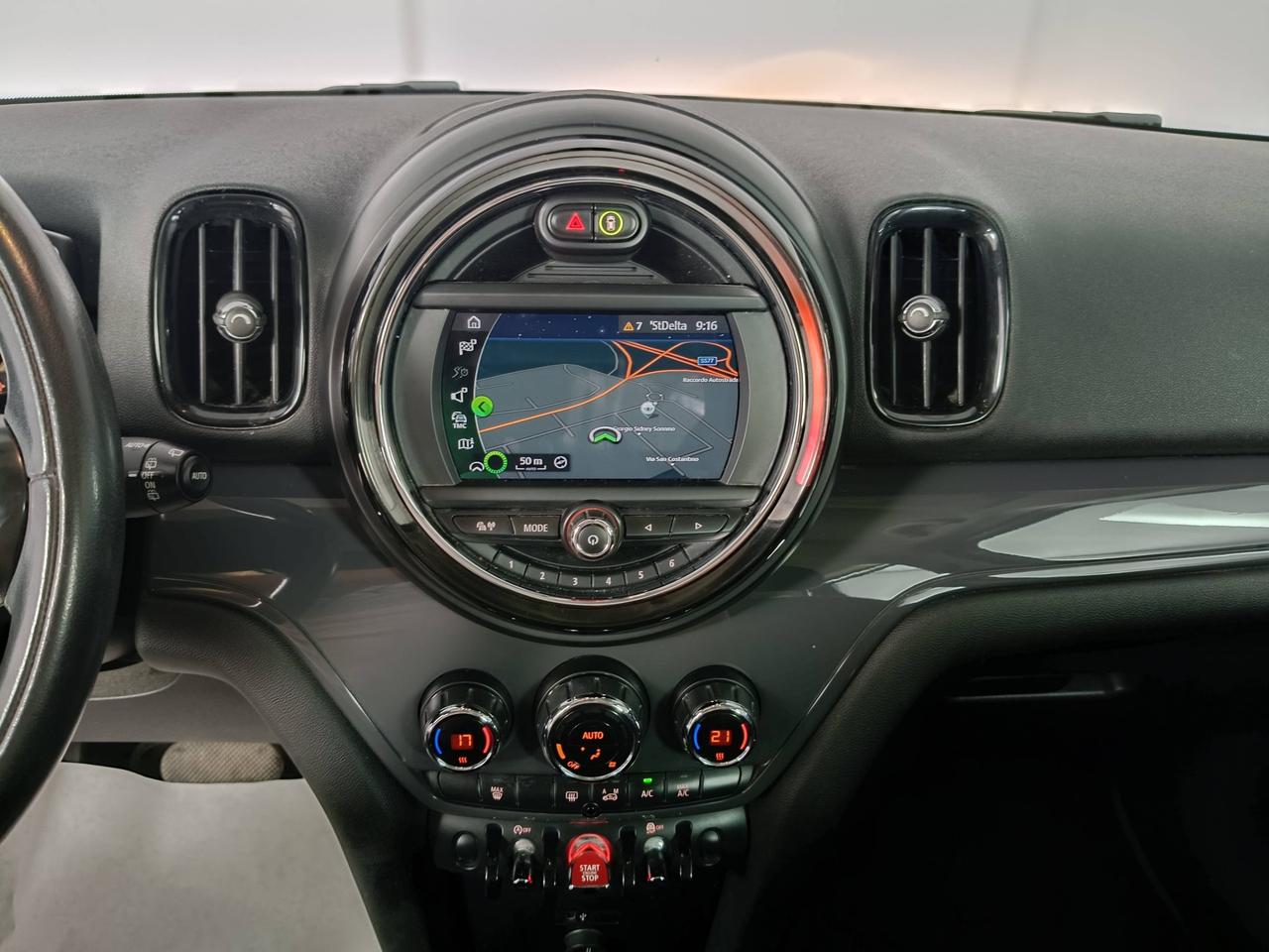 MINI Mini Countryman F60 2017 - Mini Countryman 2.0 Cooper D Business all4 auto my18