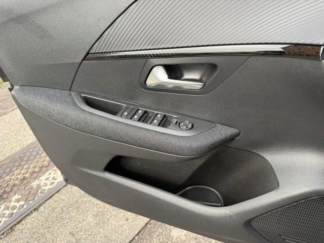 PEUGEOT 208 Hybrid 110 e-DCS6 Style
