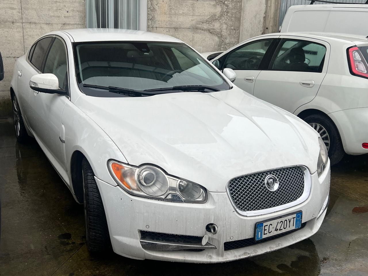 Jaguar XF 3.0 SOLO COMMERCIANTI NON MARCIANTE