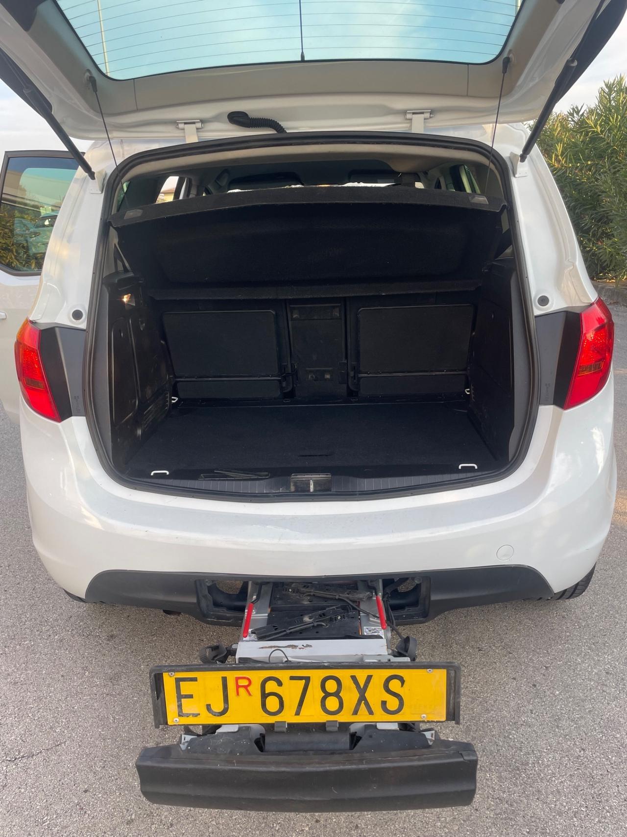 Opel Meriva 1.4 benzina anno 2011 km 115 mila