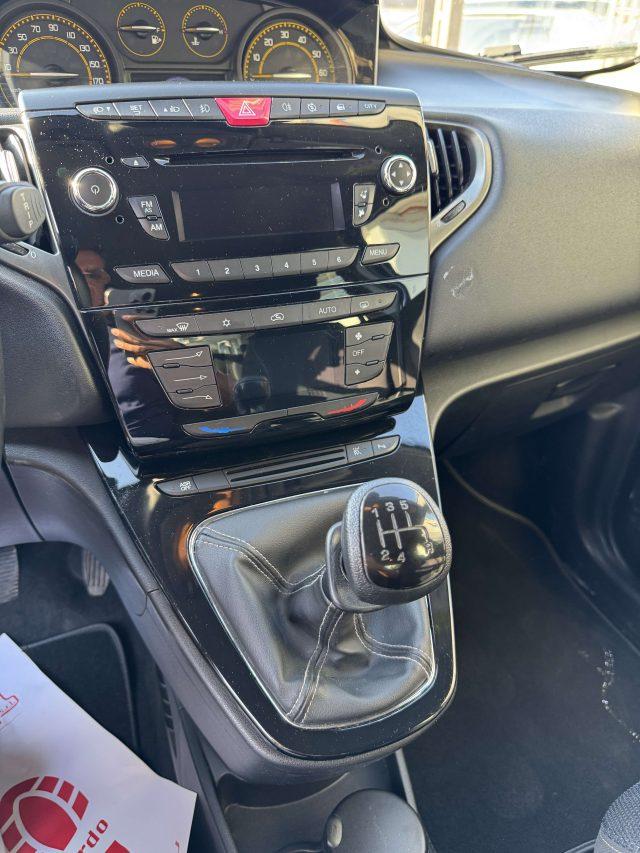 LANCIA Ypsilon 1.2 8v S MomoDesign 69cv E6