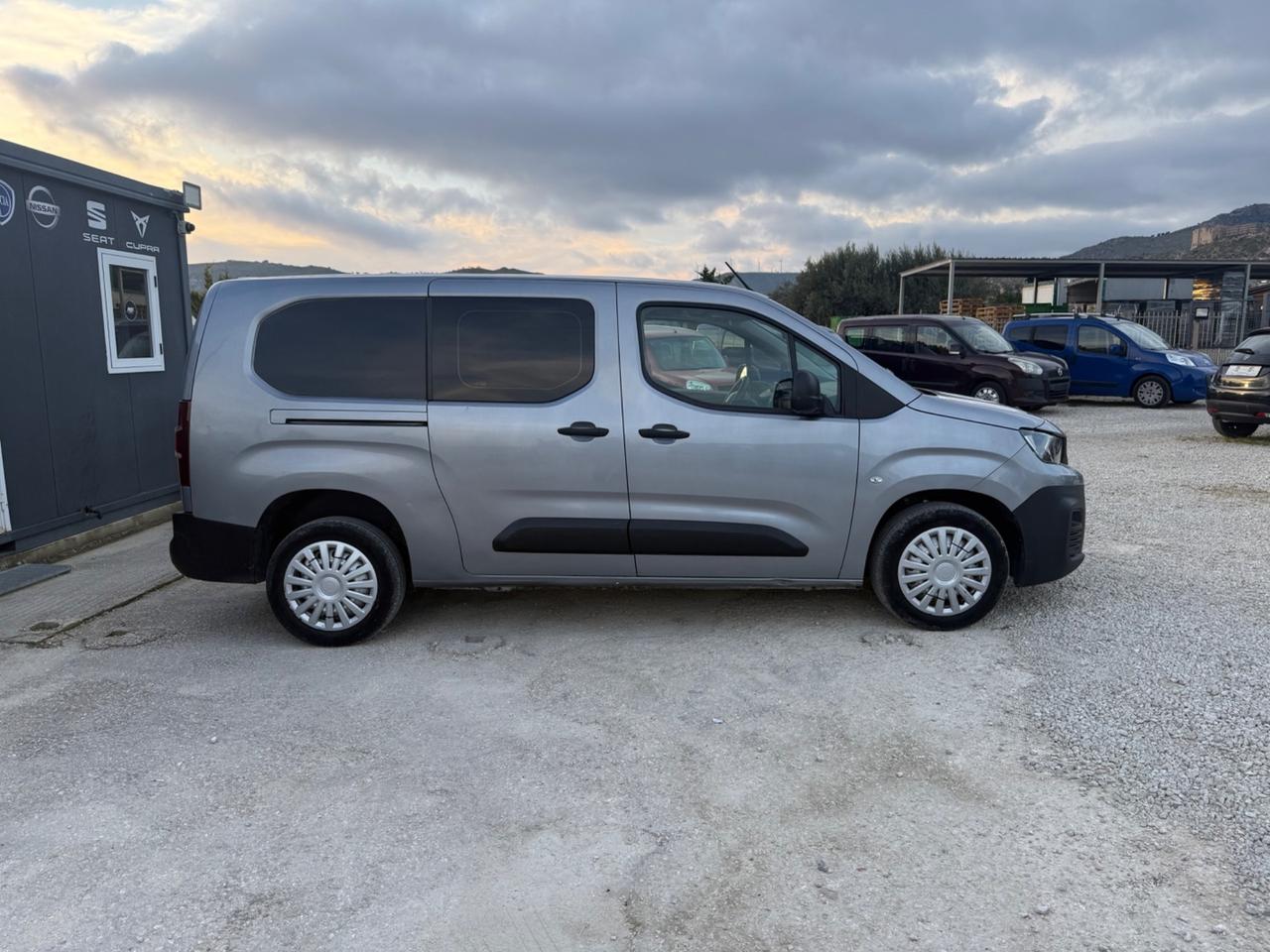Peugeot Partner BlueHDi 130 cv n1 -5 posti