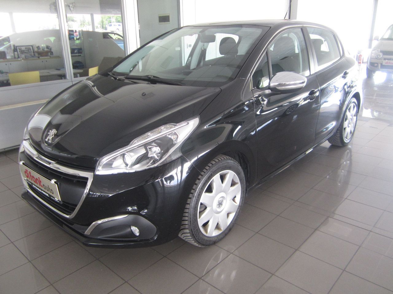 Peugeot 208 PureTech 82 5 porte Touch