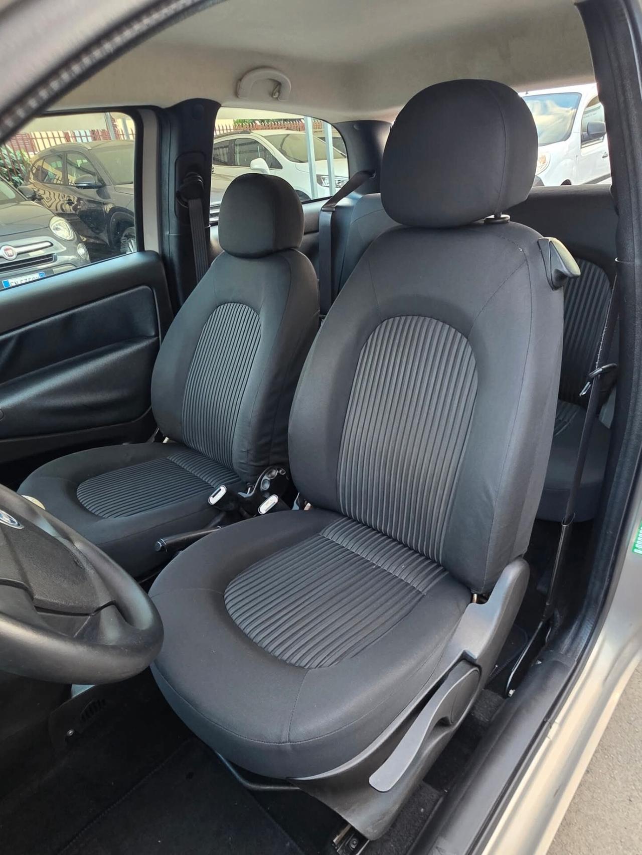 Lancia Ypsilon 1.2 Argento