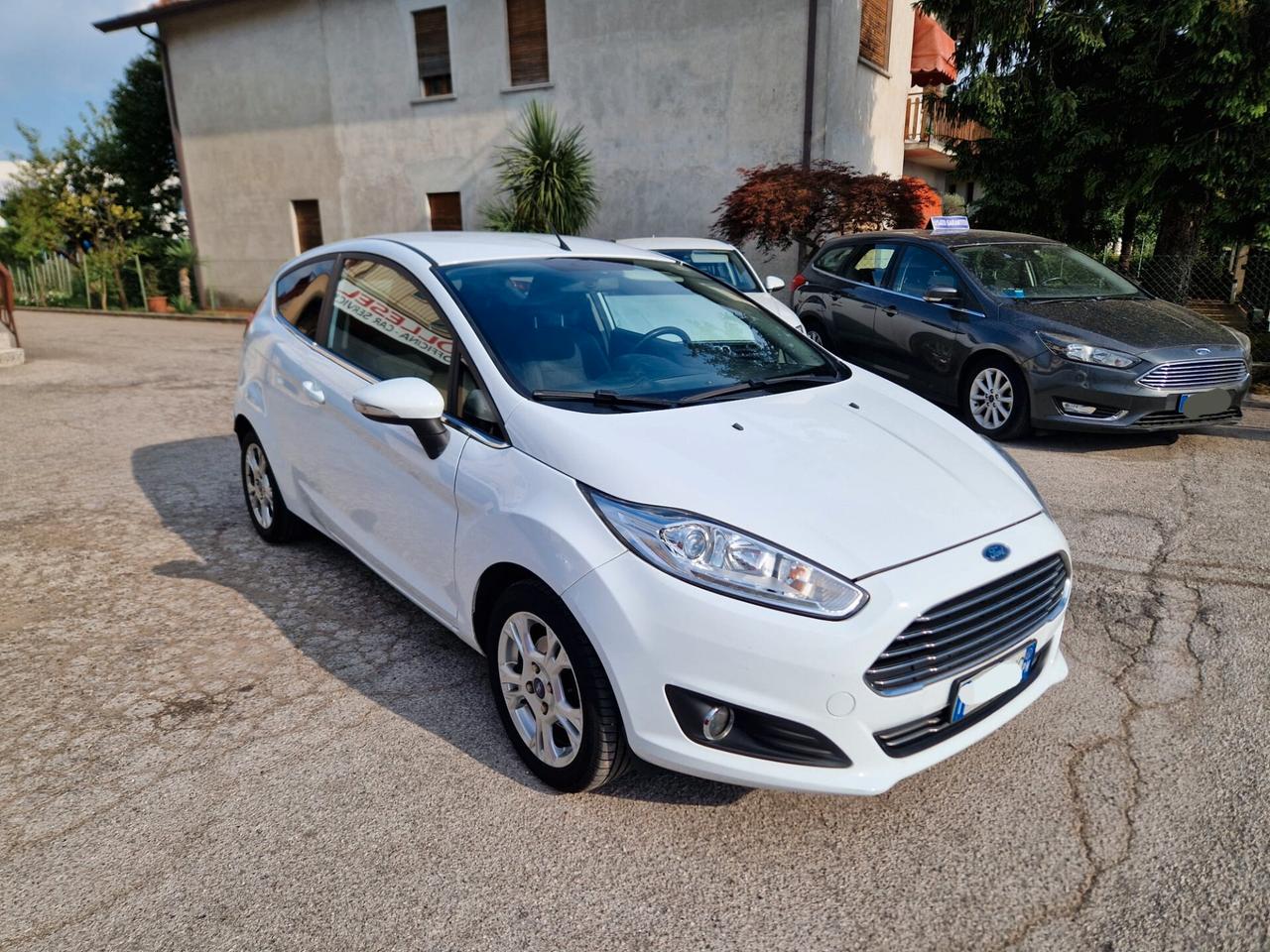 Ford Fiesta 1.5 TDCi 75CV 3 porte Titanium OK NEO