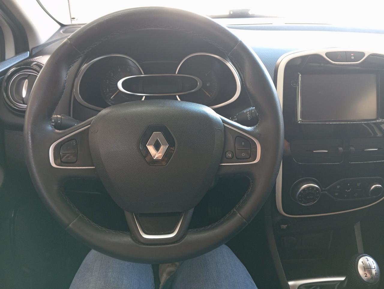Renault Clio 1.5 Diesel 2016 CON GARANZIA