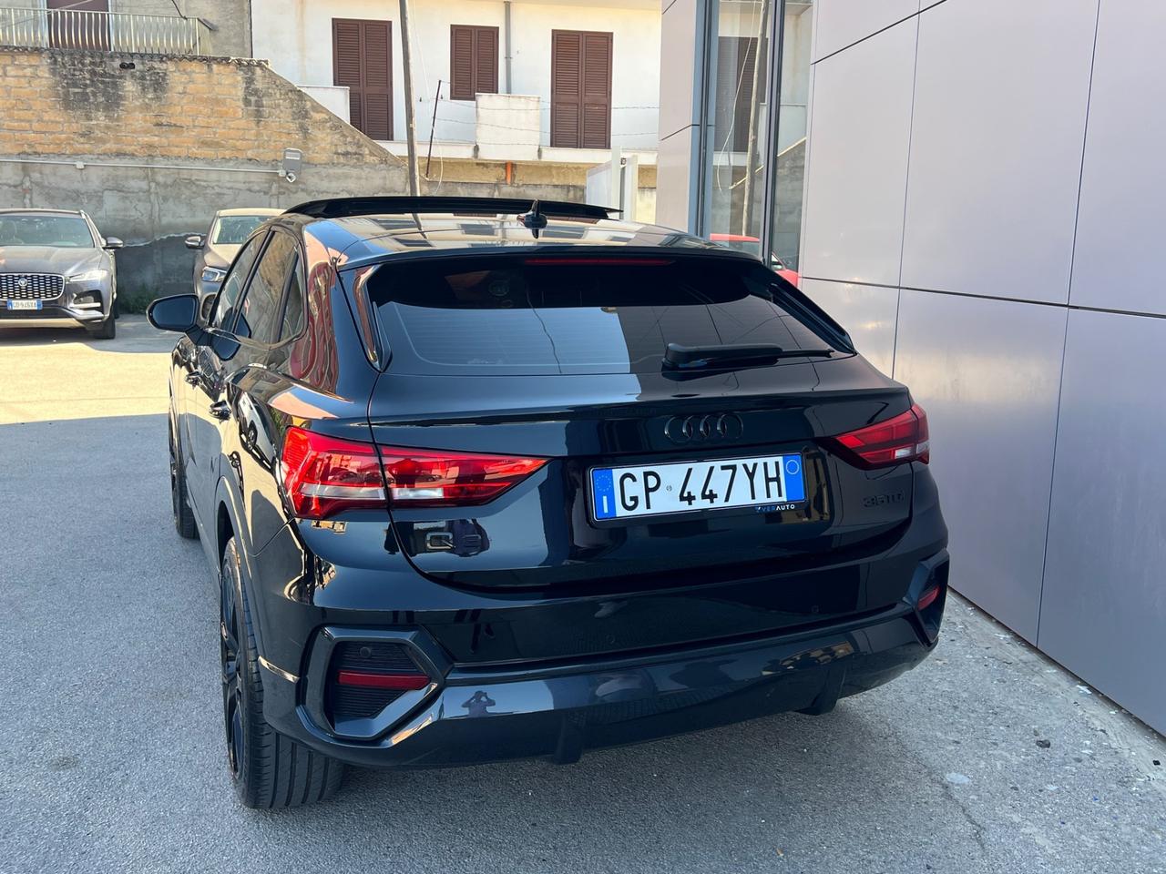 Audi Q3 Sportback 35 2.0 tdi s-tronic
