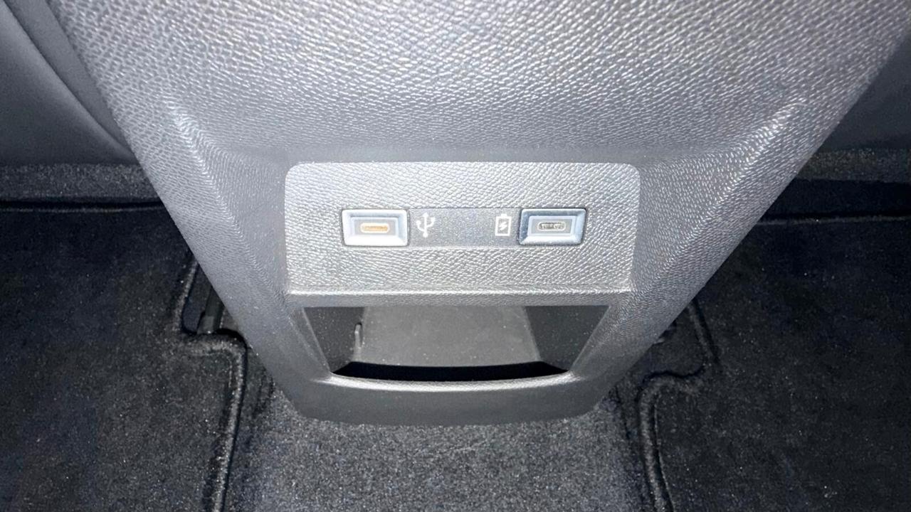 Peugeot 308 BlueHDi 130 S&S EAT8 GT Virtual cockpit