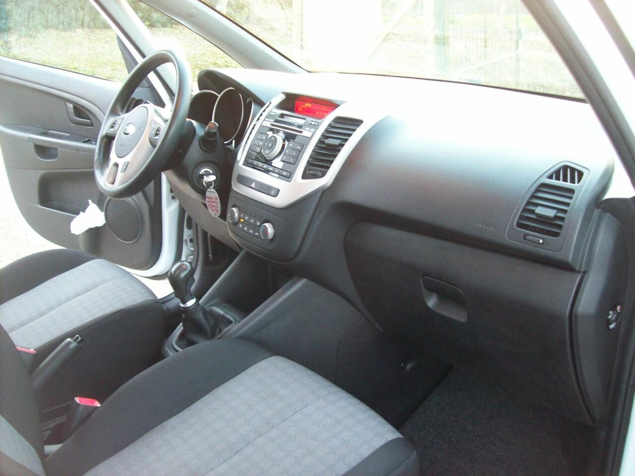 KIA VENGA 1.4 CRDI CV.90 ACTIVE "2015"