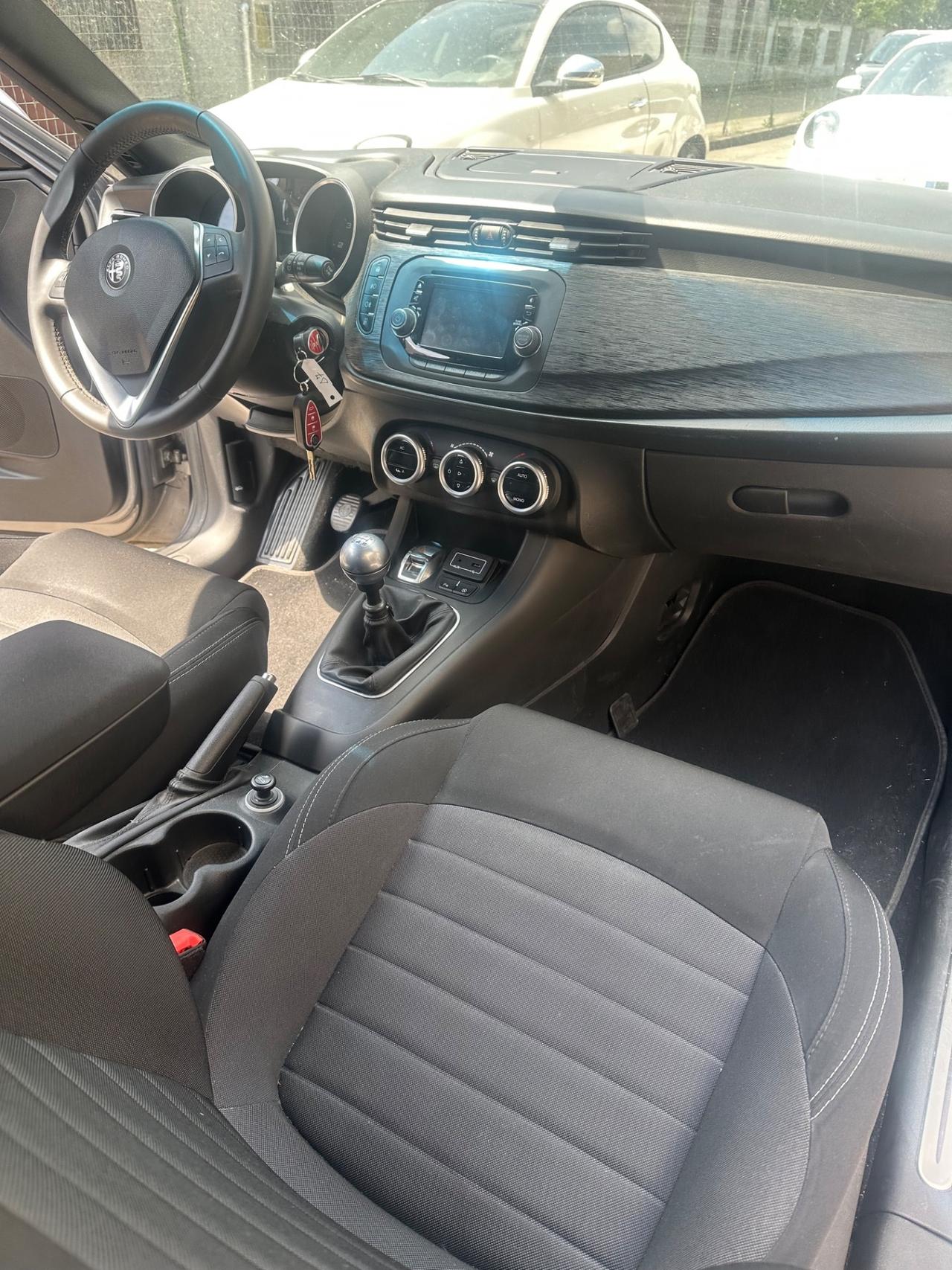 Alfa Romeo Giulietta 1.6 JTDm TCT 120 CV