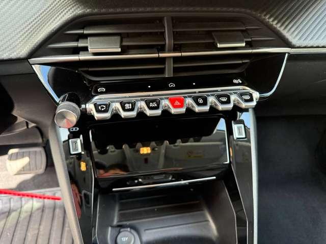 Peugeot 208 1.2 Hybrid Allure 110cv e-dcs 6