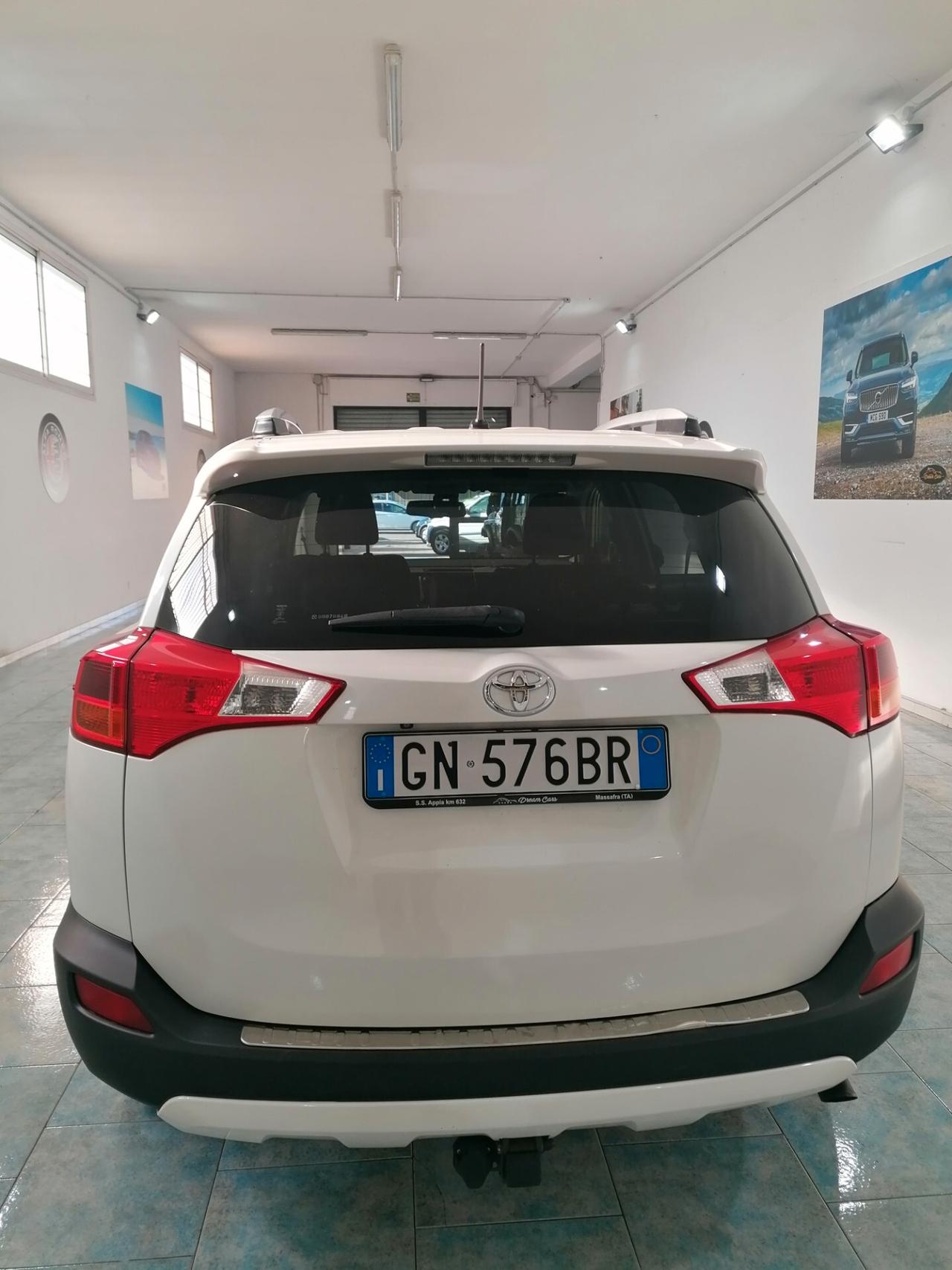 Toyota RAV 4 RAV4 2.0 D-4D 4WD Lounge White Ed.