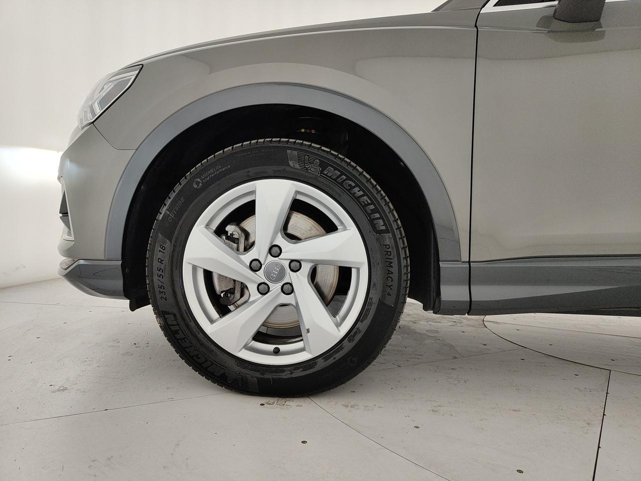 AUDI Q3 40 2.0 tdi Business quattro 190cv s-tronic