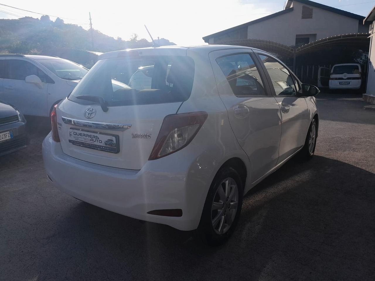 Toyota Yaris 1.0 5 porte Active KM 132 MILA ADATTA X NEO PATENTATI