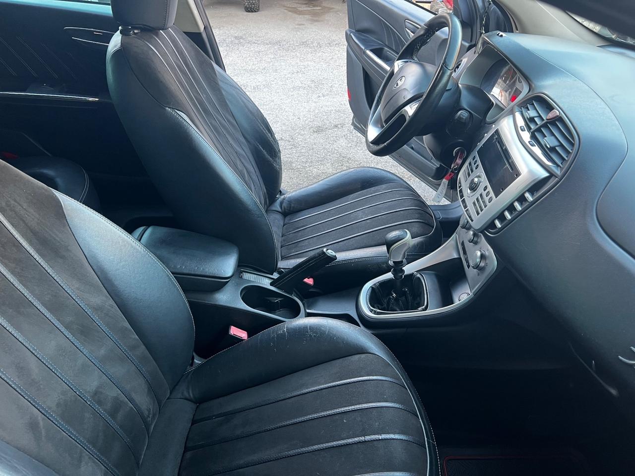 Lancia Delta 1.6 Mjet 120cv 09