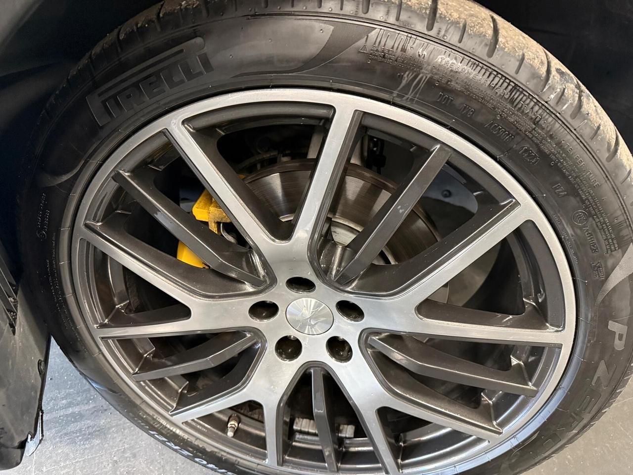 Maserati Levante V6 Diesel 275 CV AWD Granlusso