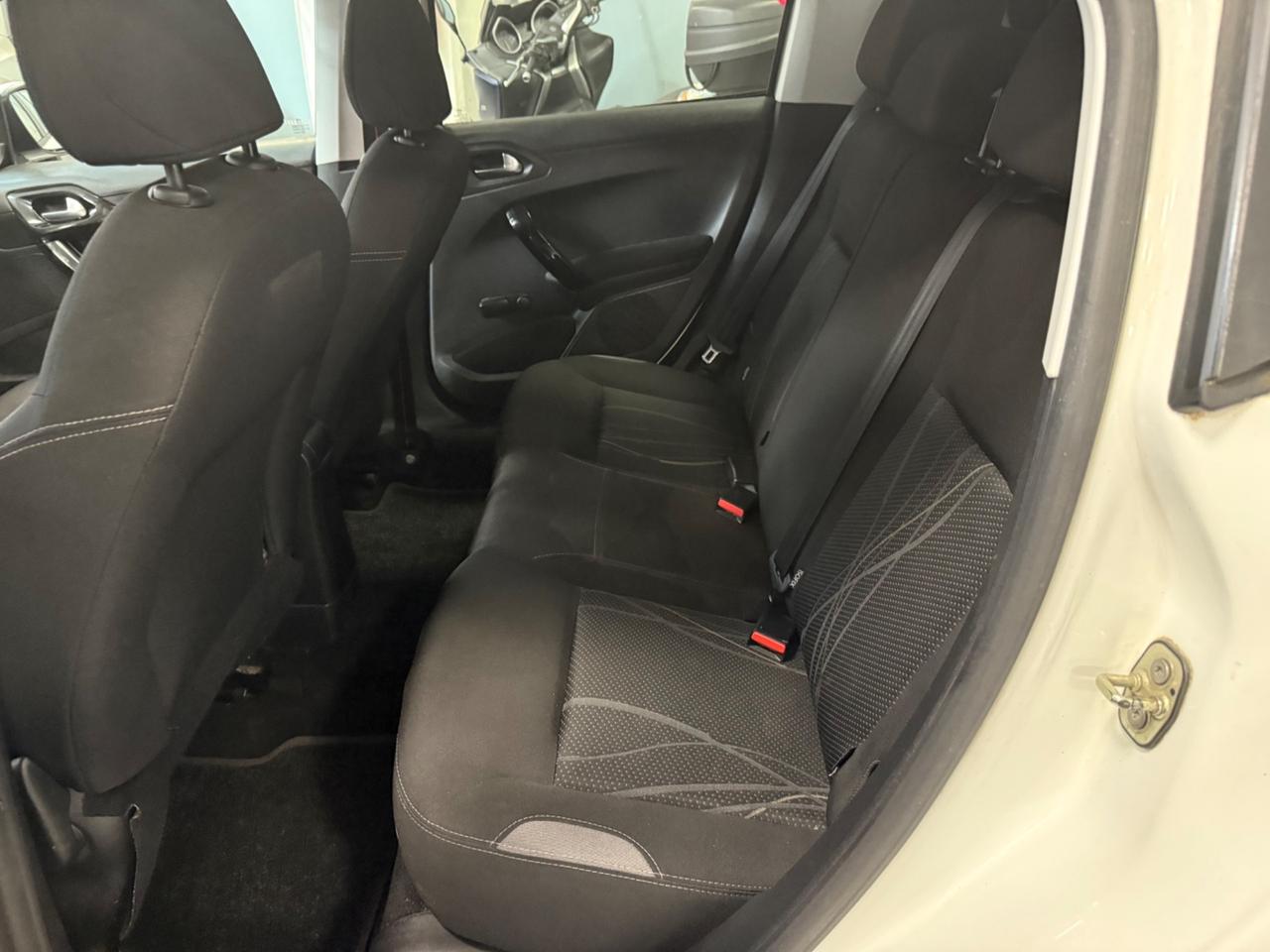 Peugeot 208 1.2 VTi 82 CV 5 porte Access Ok Neopatentati