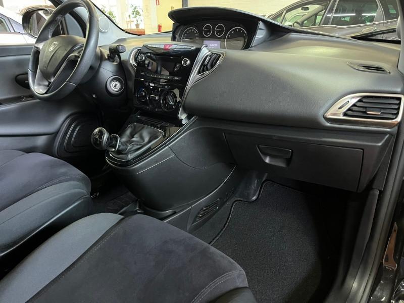 LANCIA Ypsilon 1.2 69 CV 5 porte Gold