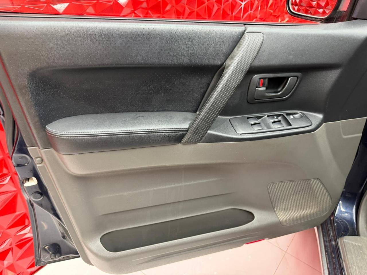 Mitsubishi Pajero 3.2 16V DI-D 5p. GLS2 TETTO 7 POSTI