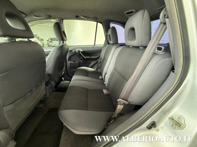 TOYOTA RAV 4 MY23 RAV4 2.0 Tdi D-4D cat 5 porte