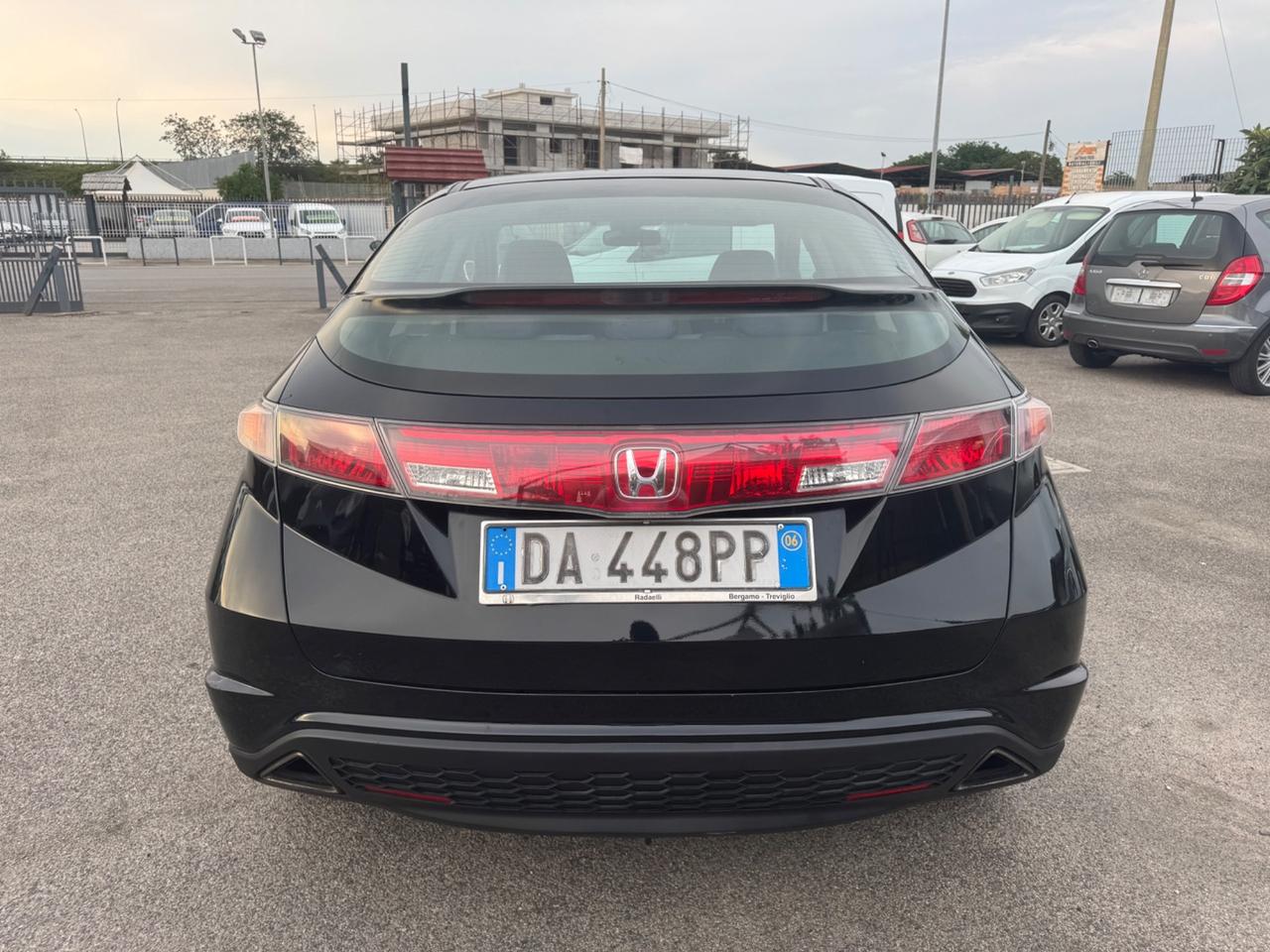 Honda Civic 1.8 i-VTEC 5p. Executive i-P