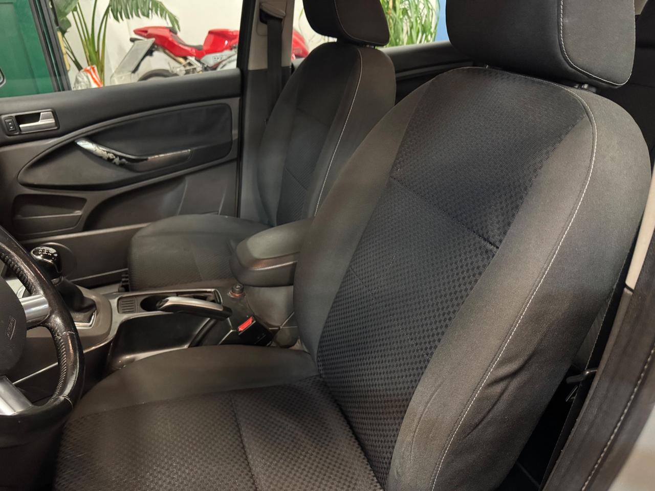 Ford C-Max 1.6 TDCi 90 CV Titanium