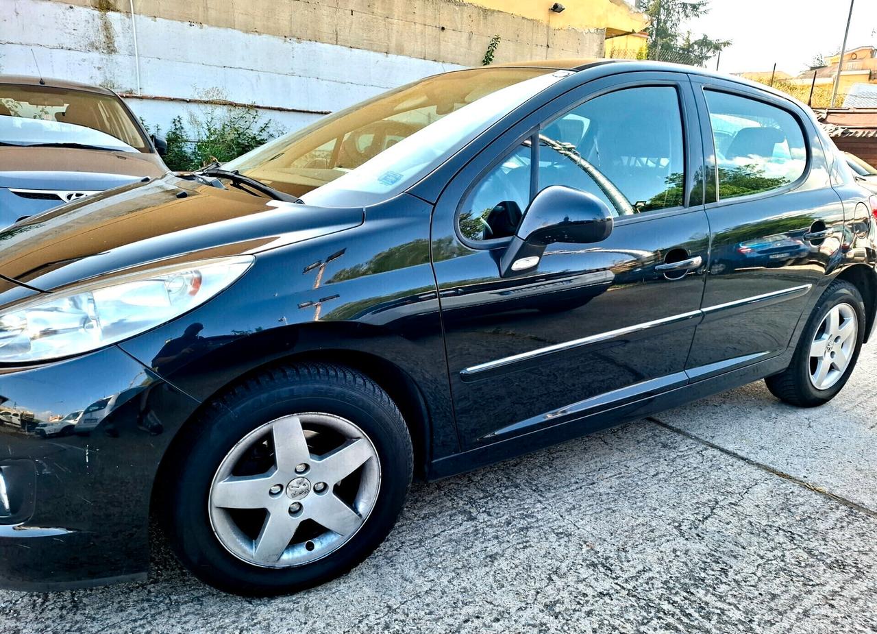 Peugeot 207 1.4 HDi 70CV 5p. Allure