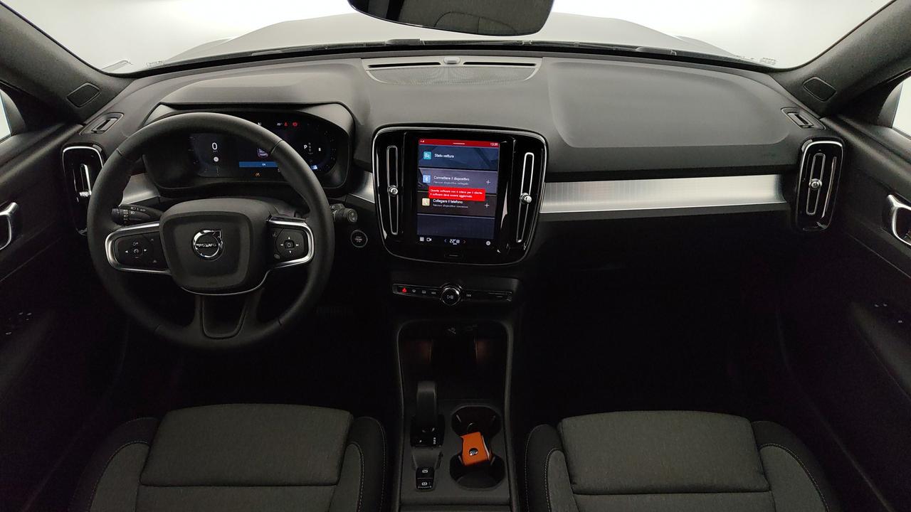 VOLVO XC40 Core B3 AUT