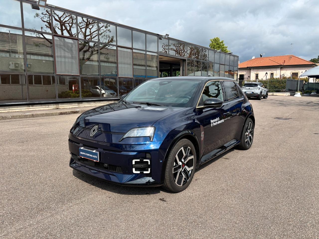 Renault 5 E-Tech Electric Blu