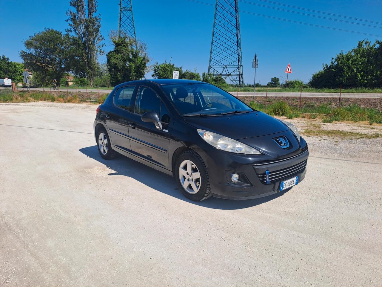 peugeot 207, 1.4 hdi ok neopatentati