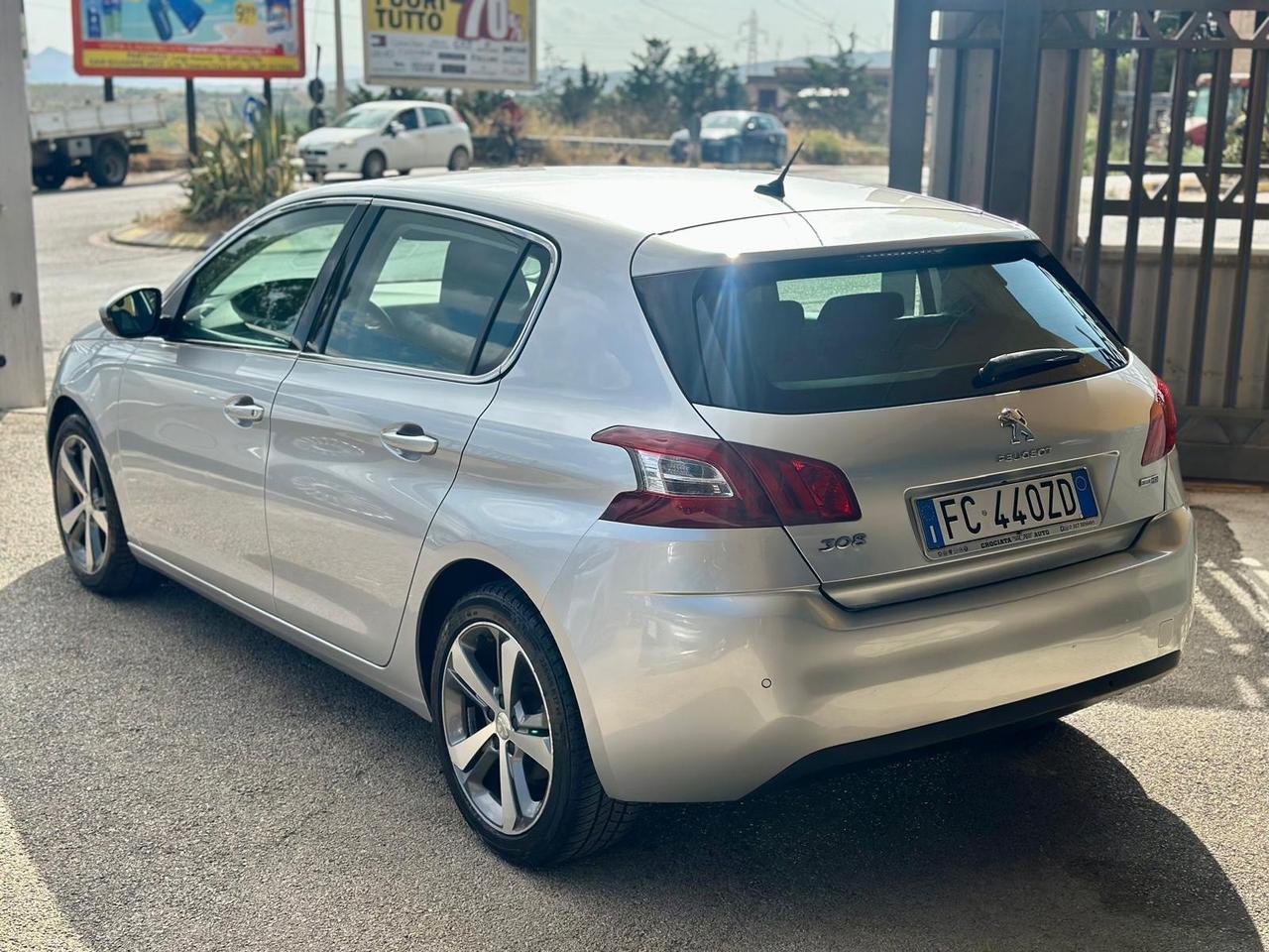 Peugeot 308 BlueHDi 120 S&S Allure