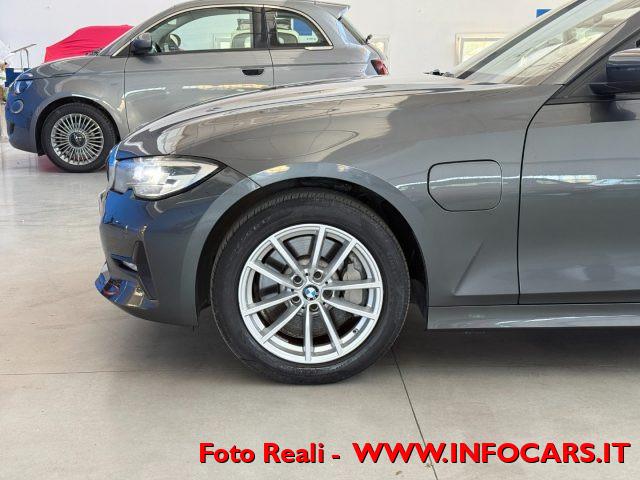 BMW 330 e Touring Business Advantage - PROMO