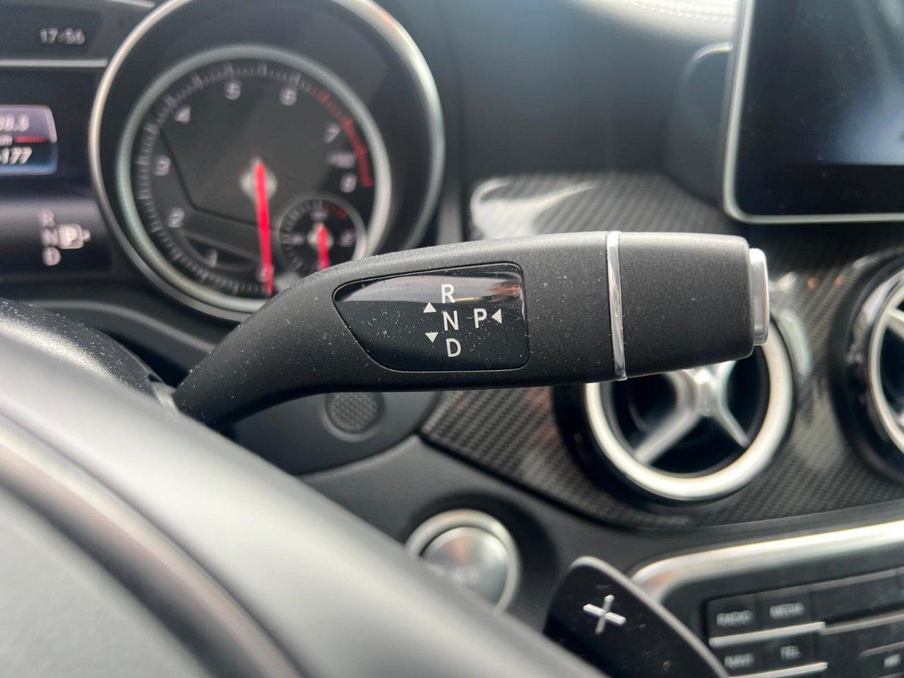 Mercedes GLA 180 Night Edition auto