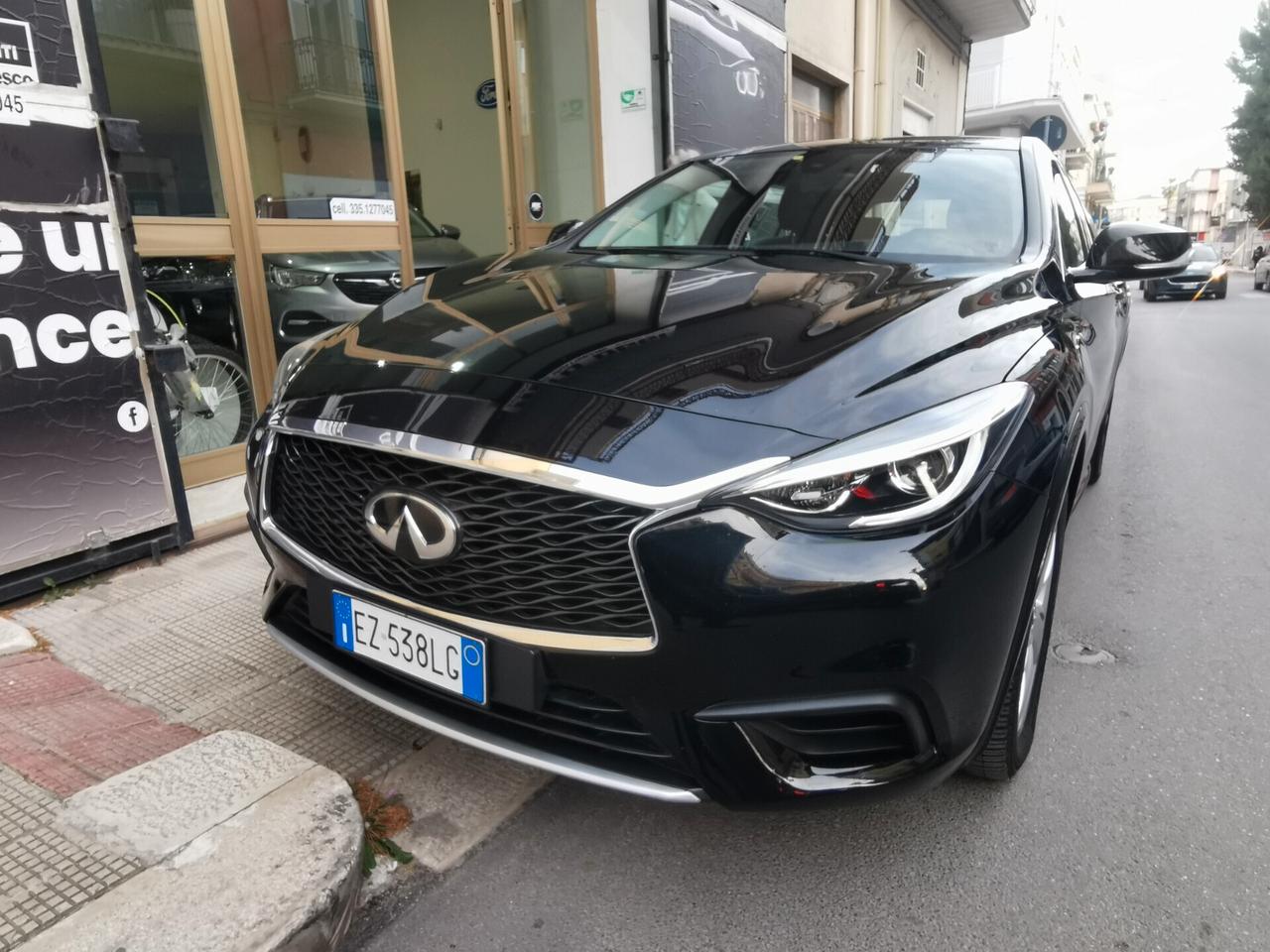 Infiniti Q30 1.5 diesel 110 cv PREMIUM FULL