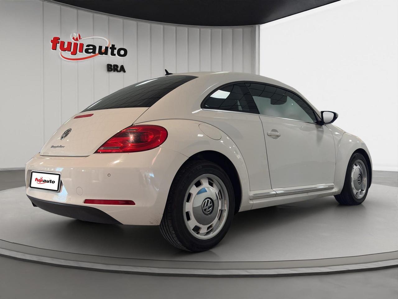 Volkswagen Maggiolino 1.6 tdi Design 105cv