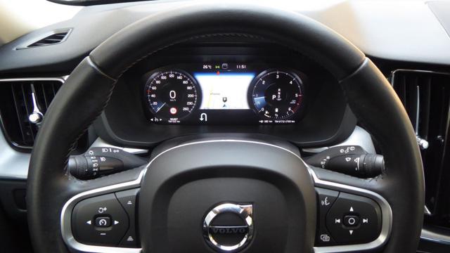 VOLVO XC60 B4 (d) AWD Geartronic Momentum